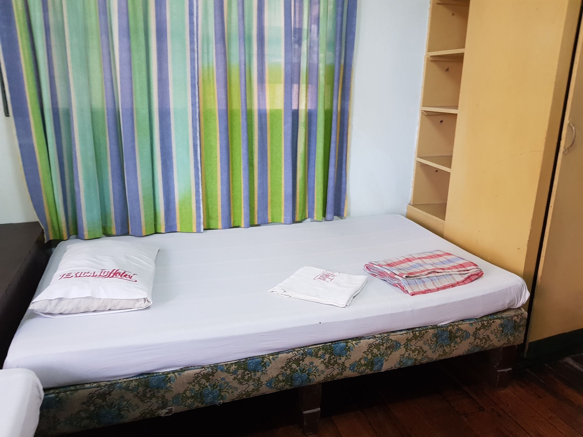 Texicano Hotel Main ลาวัก ภายนอก รูปภาพ